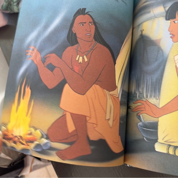 Disney's Pocahontas Hardcover Book Vintage Princess Mouse Works 90s 1990s - Picture 10 of 13